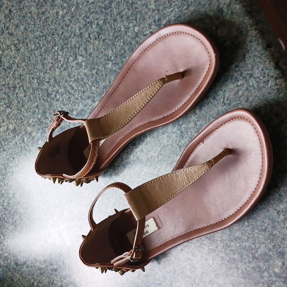 Thong Sandals Womans Vera Wang 7